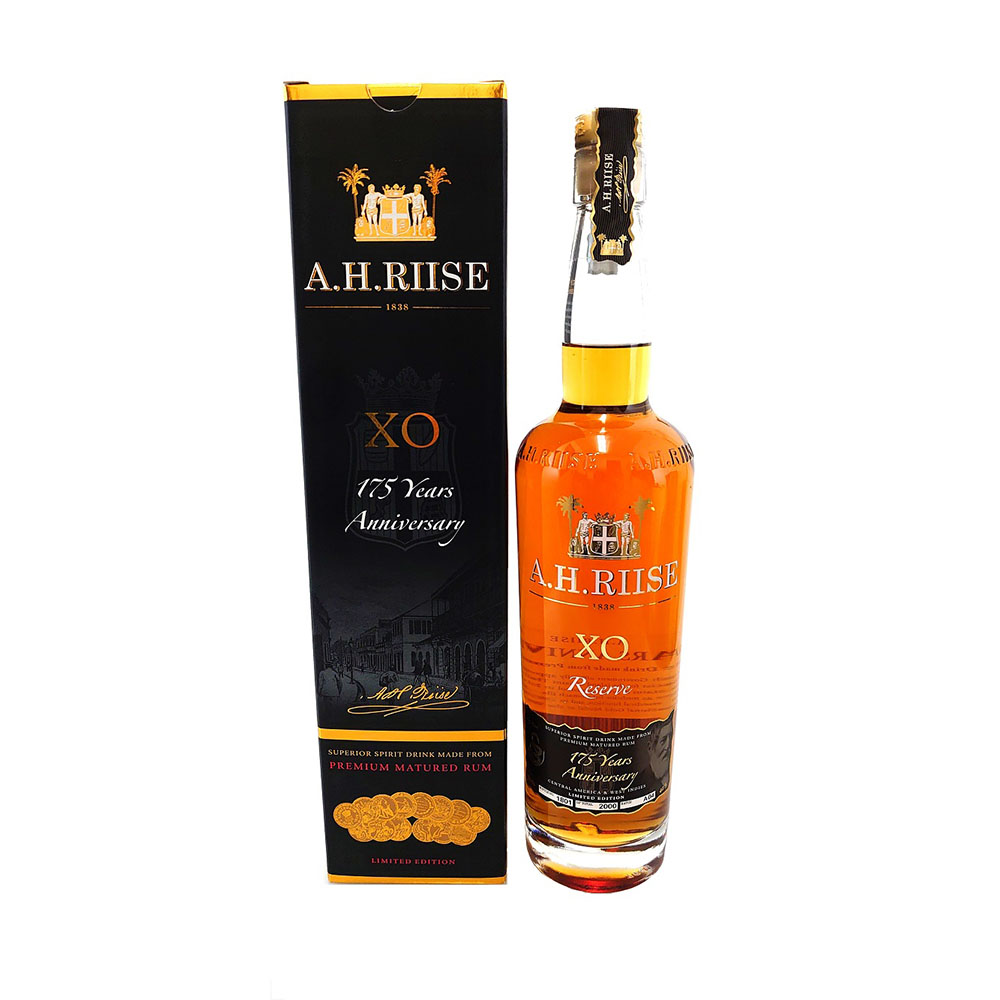 A.H.Riise X.O 175 Anniversary Rum 0,7 Liter 42%vol. A.H.Riise X.O 175 Anniversary Rum 0,7 Liter 42%vol.