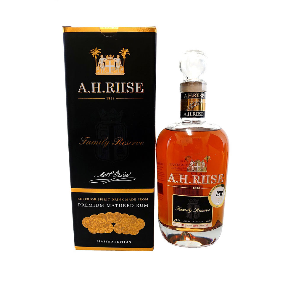 A.H.Riise Family Reserve 1838 Solera 25 Years 0,7 Liter 42%vol. A.H.Riise Family Reserve 1838 Solera 25 Years 0,7 Liter 42%vol.